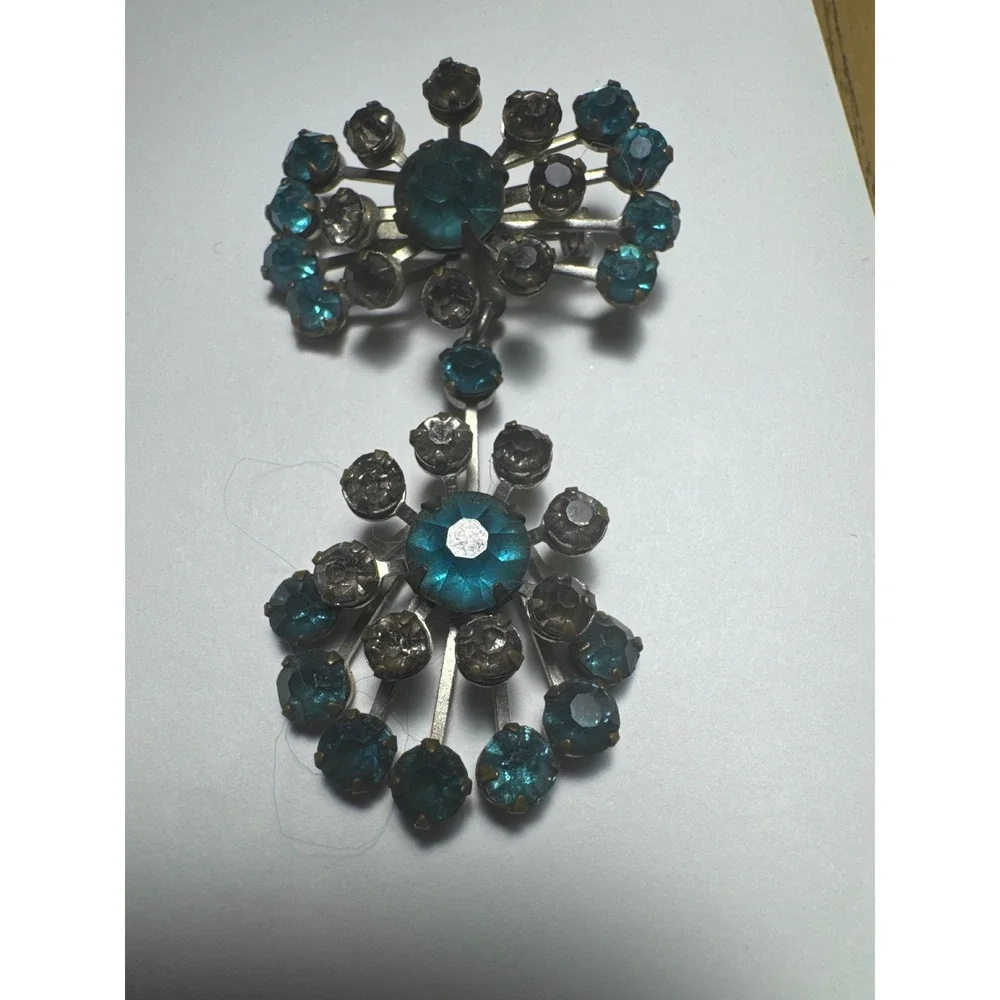 Vintage Teal Grey Rhinestone Articulated Drop Brooch Silver Tone Sunburst 2 Inch